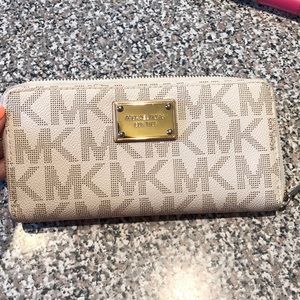 Michael Kors wallet